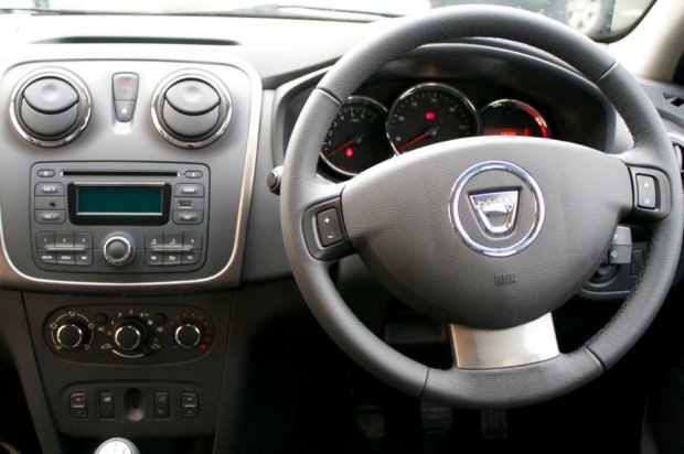 Dacia Sandero interior