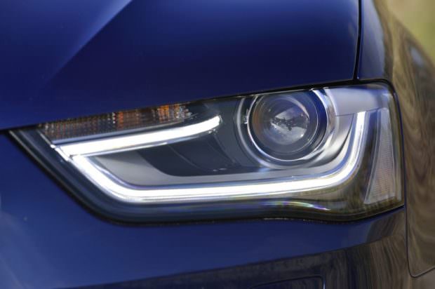 Audi A4 quattro lights