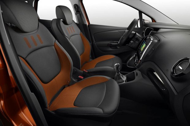 Renault Captur interior