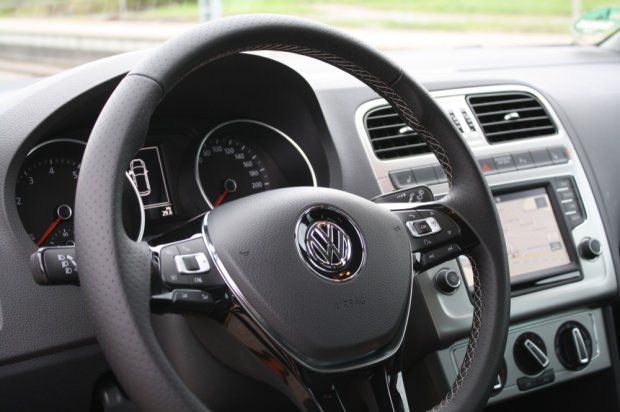 Volkswagen Cross Polo interior
