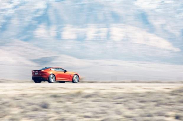 JAGUAR_F-TYPE_SVR_200MPH_HERO_1250-to-70