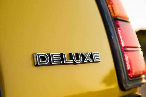 Honda Civic 1976 deluxe badge