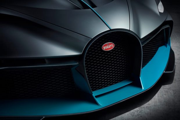 Bugatti Divo grille