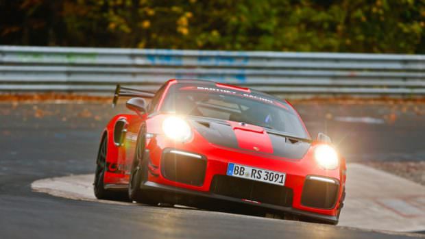 Porsche 911 GT2 RS MR on track