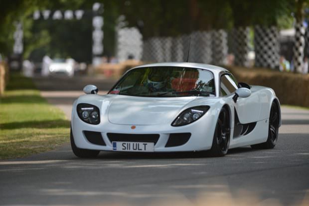 Ginetta G60 driving on track