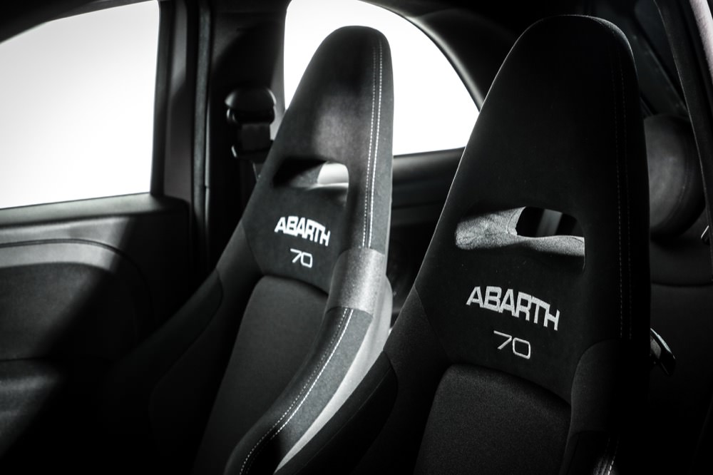 Abarth 595 Pista seats