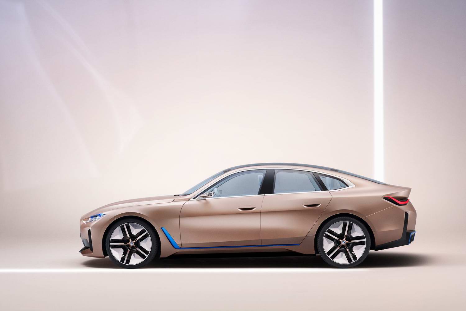 BMW Concept i4 side