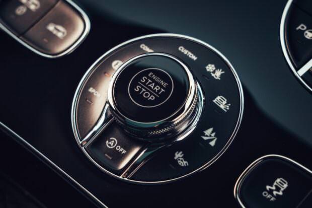 Bentley Bentayga V8 controls
